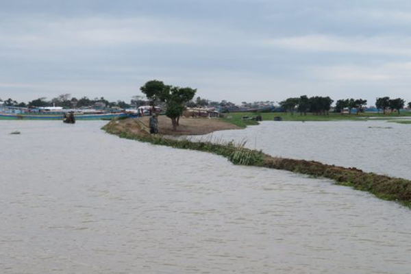 নদ-নদীর পানি হ্রাস পাচ্ছে 