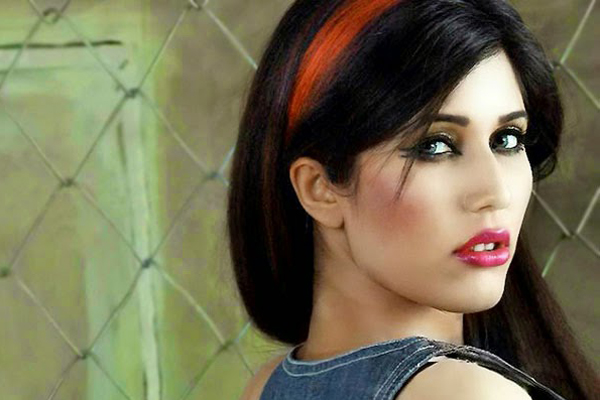 ‘ভাইরাল ভাই’ দিয়ে ফিরছেন নায়লা নাঈম