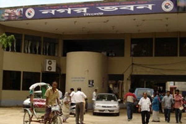 নিজেদের মার্কেট ভাঙছে সিসিক