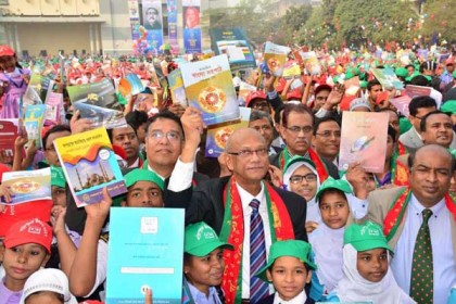 ১ জানুয়ারি শিক্ষার্থীদের হাতে নতুন বই তুলে দেয়া হবে: শিক্ষামন্ত্রী