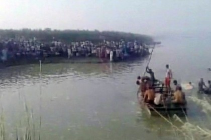 যমুনায় নৌকাডুবিতে ২২ জনের প্রাণহানি 
