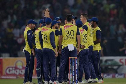 টসে জিতে ফিল্ডিংয়ে তামিমরা