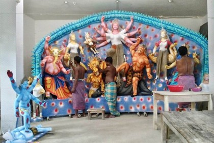 কলারোয়ায় মন্দিরে মন্দিরে চলছে শেষ মুহূর্তের প্রস্তুতি