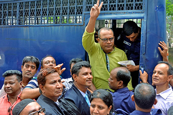 বগুড়ায় ৩ মামলায় বিএনপি নেতা রুবেল কারাগারে
