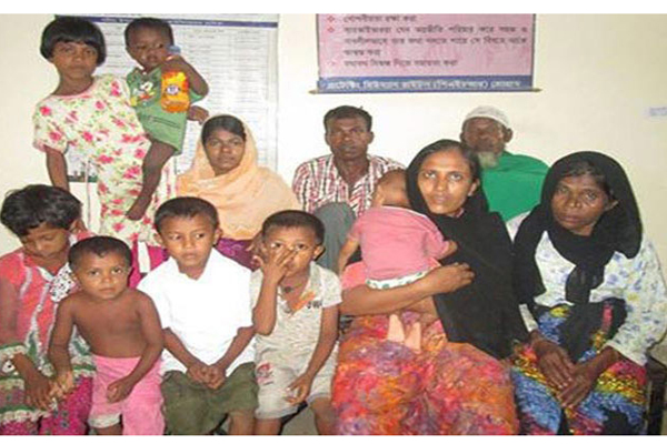 চট্টগ্রামে ১২ রোহিঙ্গা আটক 