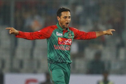 একসঙ্গে দুই স্ত্রীকে রাখছেন আরাফাত সানি