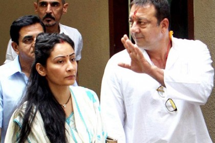বাবা জেল খাটছেন জানতই না সঞ্জয় দত্তের ছেলে-মেয়েরা!
