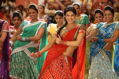 বলিউড তারকাদের শাড়ির ঝলক!