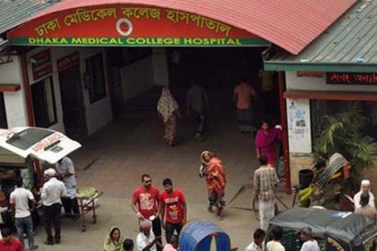 
পুরান ঢাকায় আগুনে পুড়ে দগ্ধ একই পরিবারের ৫ জন
