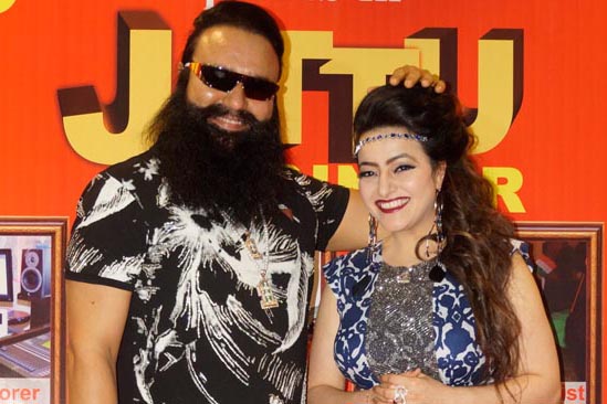 বাবার সঙ্গে হানিপ্রীতের আরও চাঞ্চল্যকর তথ্য ফাঁস!