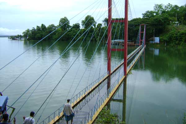 মুখ থুবড়ে পড়েছে রাঙামাটি পর্যটন শিল্প