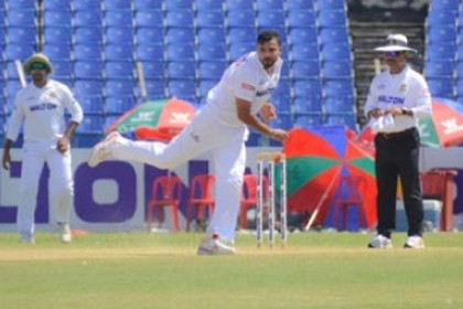 বরিশালের প্রয়োজন ৩৭১ রান, খুলনার ১০ উইকেট