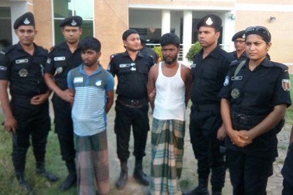 সিরাজগঞ্জে অস্ত্র-গুলিসহ শীর্ষ নৌ-ডাকাত গ্রেফতার
