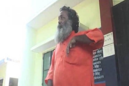 ৮ মাস ধরে তরুণীকে ধর্ষণ করেছেন ভণ্ডবাবা সিয়ারাম দাস!