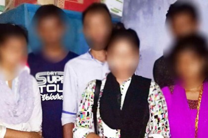 লঞ্চে আপত্তিকর অবস্থায় ৬ তরুণ-তরুণী আটক