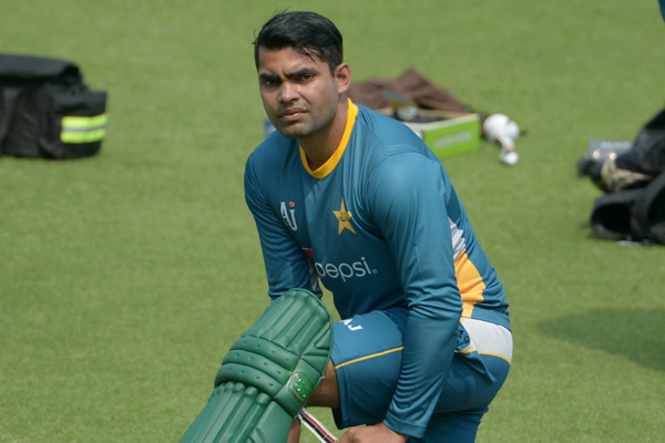 শেষ রক্ষা হলো না উমর আকমলের