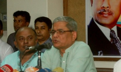 রোহিঙ্গাদের জন্য কাঁদলেন মির্জা ফখরুল