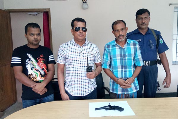 বগুড়ায় বিদেশি পিস্তলসহ আটক ১
