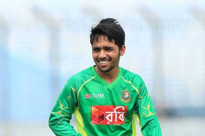 বোলিংয়ে মুমিনুলের চমক!