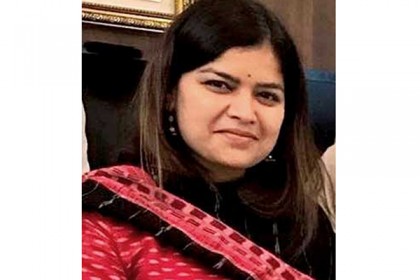 বহু পুরুষের কু-নজরের শিকার হয়েছি, অভিযোগ সাংসদের