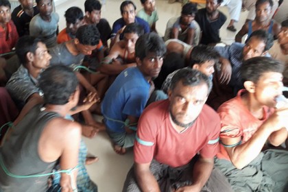 রোহিঙ্গা পাচারে জড়িত ৩৯ দালাল আটক