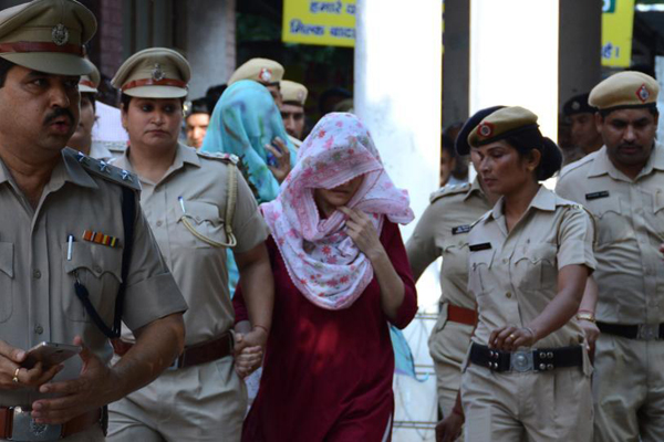 হানিপ্রীতকে সাহায্যকারী সেই 'রহস্যময়ী' নারীও গ্রেফতার!