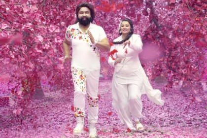 শুধু 'বাবা' নয়, আশ্রমের শিষ্যদের সঙ্গেও ঘনিষ্ঠ সম্পর্ক ছিল হানিপ্রীতের!