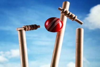 বুকে বল লেগে আম্পায়ারের মৃত্যু