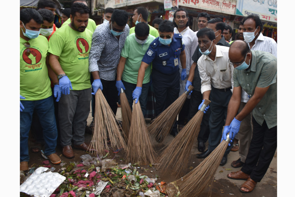 'ভালুকা ক্লিন' কর্মসূচির উদ্বোধন