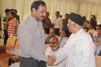 
আ জ ম নাছিরকে সাবেক মেয়র মনজুরের চিঠি    