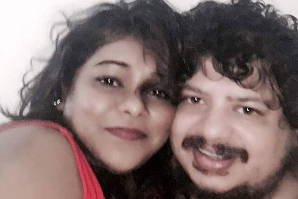 সাংসদ বিয়ে না করলে আত্মহত্যার হুমকি তরুণীর!