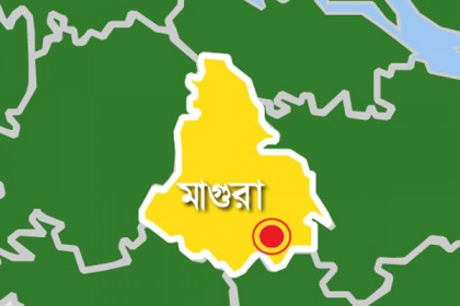 মাগুরায় পরিত্যক্ত ব্যাগ থেকে ৩ রাউন্ড গুলিসহ ২টি পিস্তল উদ্ধার