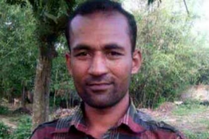 সাঁওতাল পল্লিতে হামলার আসামি ইউপি সদস্য গ্রেফতার, ৪ পুলিশ আহত