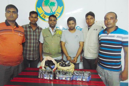 বরিশালে ইয়াবা ও ফেনসিডিলসহ আটক ৩