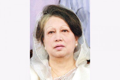 ট্রাস্ট দুর্নীতি মামলায়ও খালেদার বিরুদ্ধে গ্রেফতারি পরোয়ানা