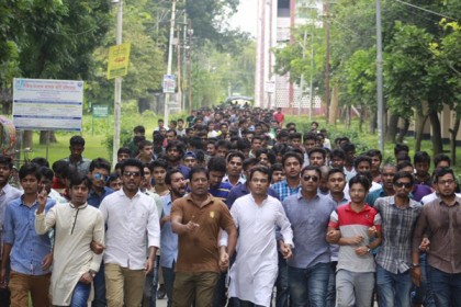 রাবিতে ছিল না হরতালের প্রভাব