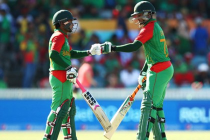 লিটন-ইমরুলকে হারিয়ে চাপে বাংলাদেশ