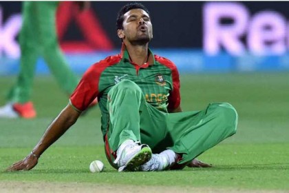 প্রোটিয়াদের ব্যাটিংয়ের সামনে অসহায় বোলাররা