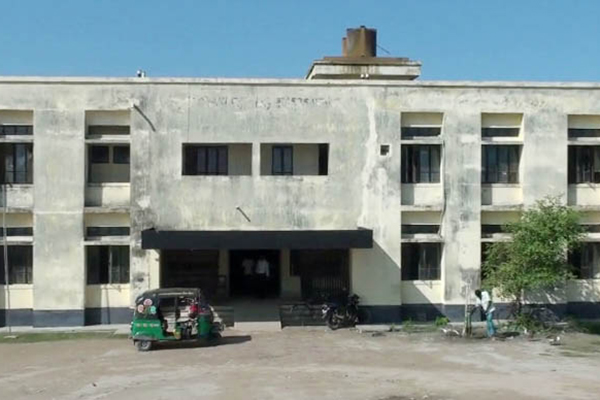 লক্ষ্মীপুরের রামগতি উপজেলা স্বাস্থ্য কমপ্লেক্সের বেহাল দশা