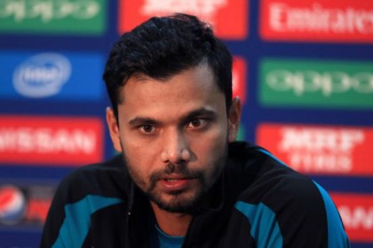 বল হাতে ব্যর্থ হয়েছি আমরা: মাশরাফি