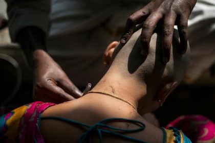 বখশিশ নেওয়ার অপরাধে ২৪৩ জন নাপিত বরখাস্ত!
