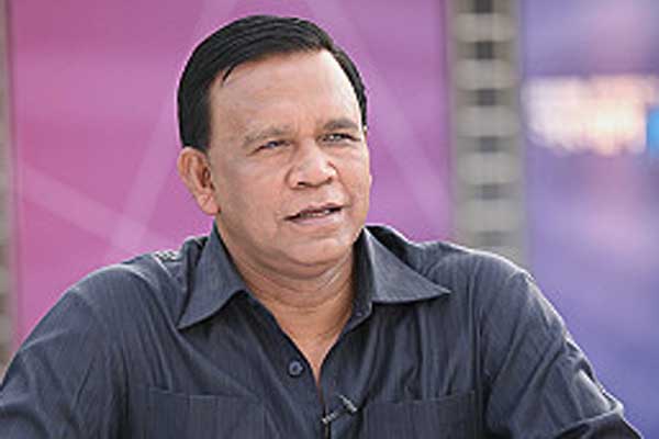 ‘সরকার যখন যাকে প্রয়োজন অসুস্থ করে ফেলছে’