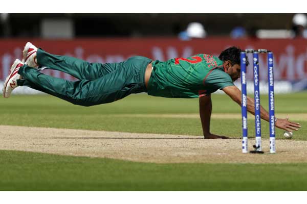 বোলিংটাই ভুলে গেছে মাশরাফিরা!