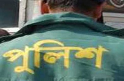 রাজধানীতে ছিনতাইকারী ধরতে গিয়ে ২ পুলিশ আহত, আটক ৪