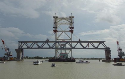 পদ্মা সেতুর ৪৯% কাজ সম্পন্ন