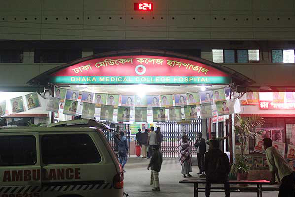 সিএনজিতে তরুণীর লাশ ফেলে পালাল স্বজনরা    