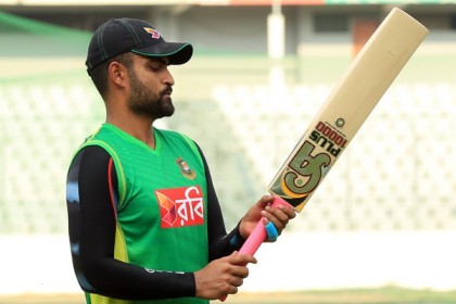 অবশেষে ছিটকে পড়লেন তামিম