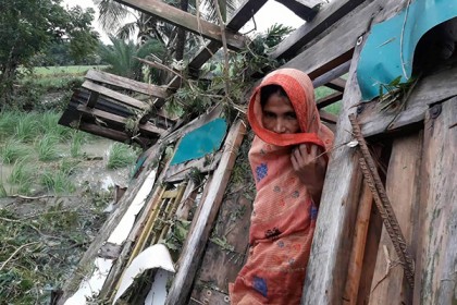 বরগুনায় জোয়ারে প্লাবিত ২০ গ্রাম, বিধ্বস্ত অর্ধশতাধিক ঘরবাড়ি