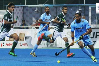 পাকিস্তানকে ৪-০ গোলে হারিয়ে ফাইনালে ভারত