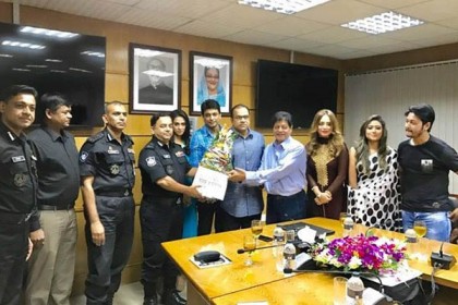 আইজিপির পর এবার শিল্পী সমিতির পাশে র‌্যাব মহাপরিচালক